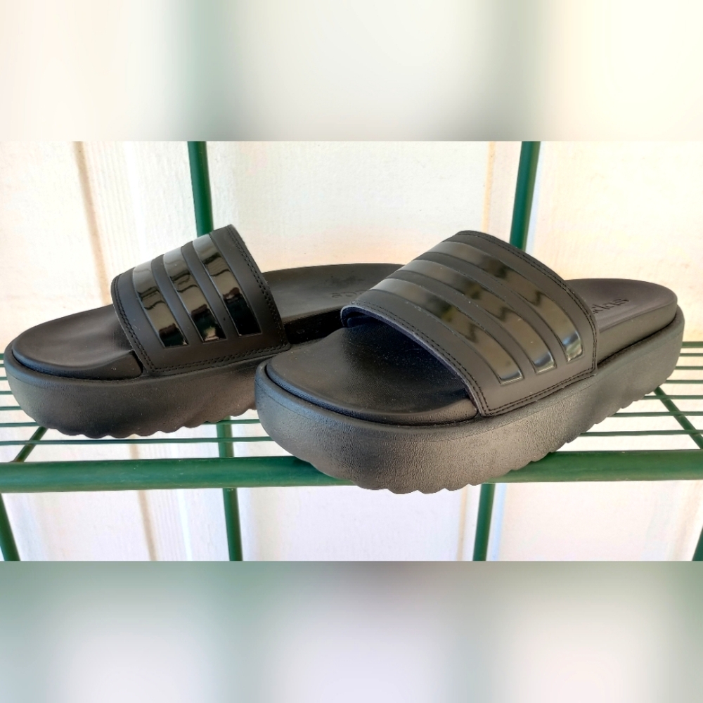 Black Women's Slide Sandals
